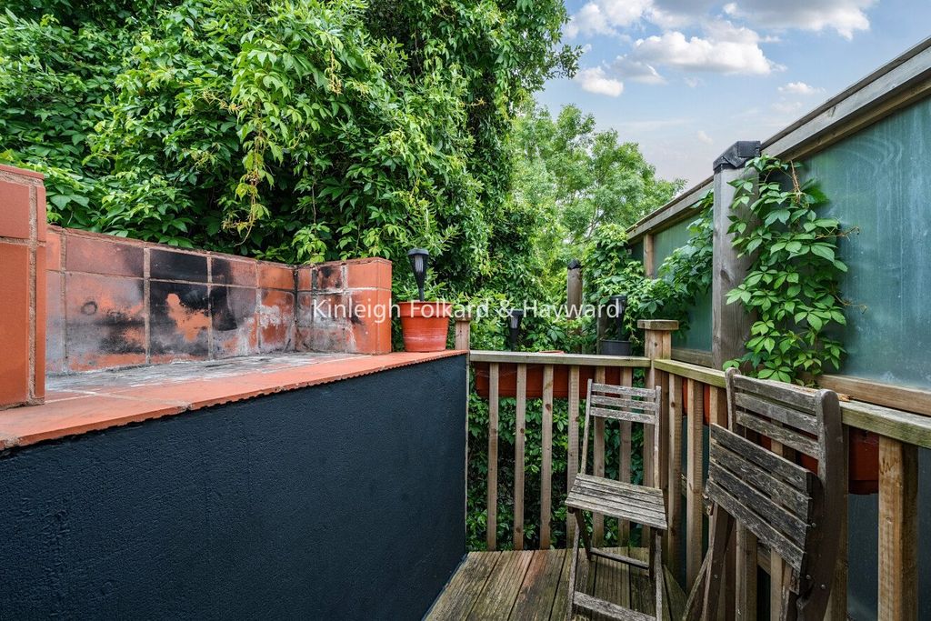 Property photo 3 of 15 Picture No. 25