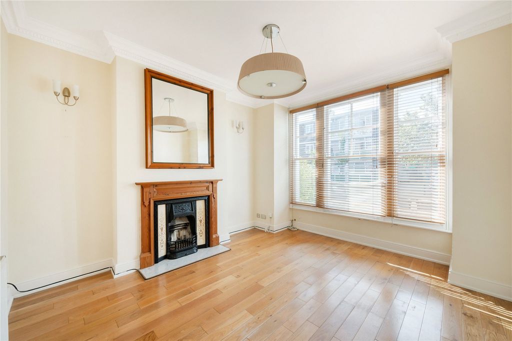 Property photo 2 of 15 Picture No. 16