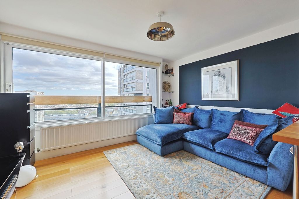 Property photo 2 of 18 Pbox-Img.Jpg