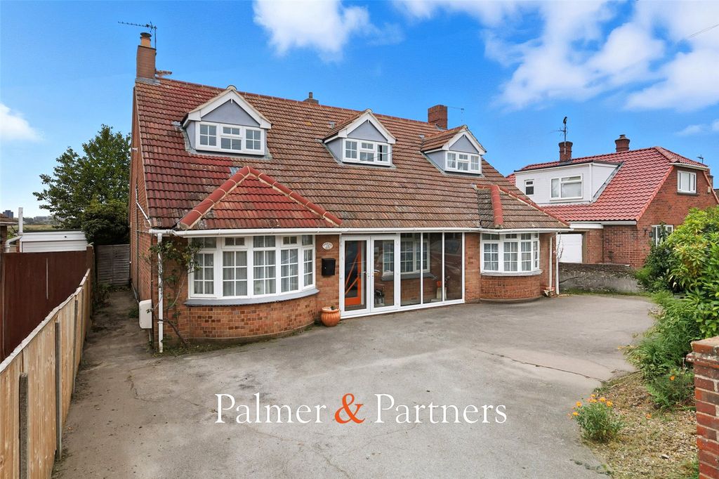 Property photo 1 of 34 Picture No. 09