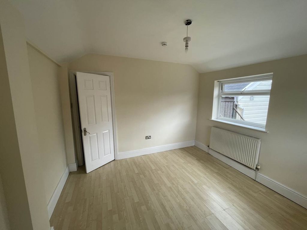 Property photo 3 of 7 Img_6727