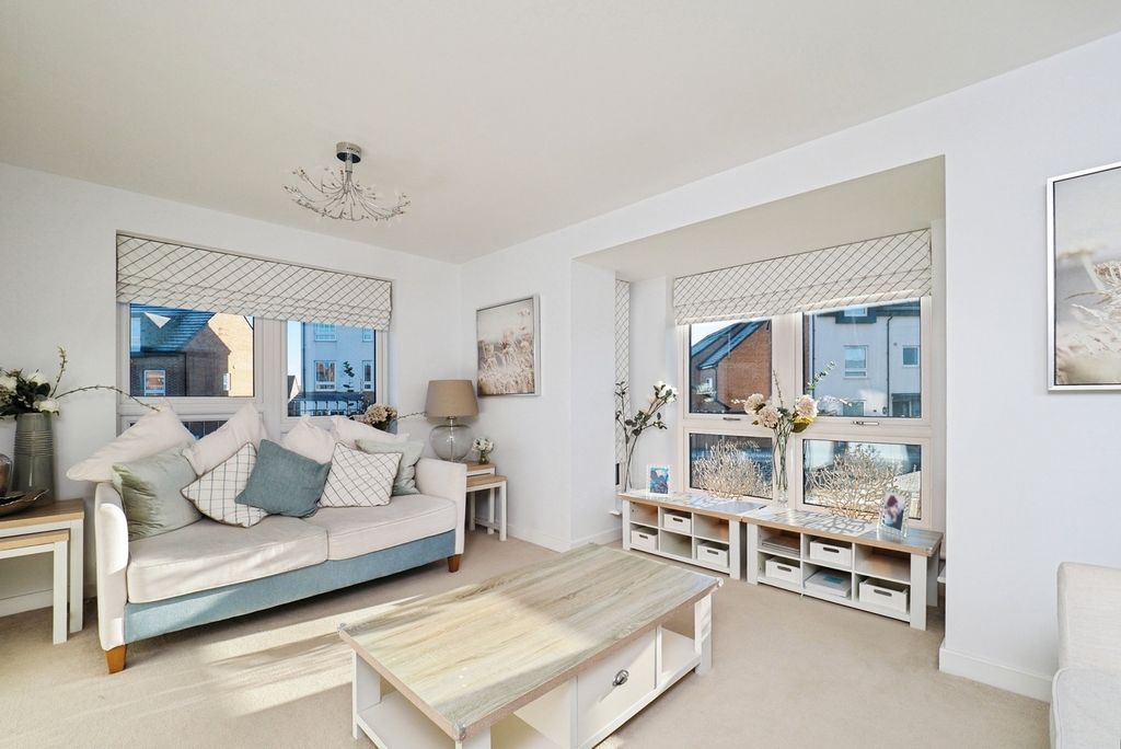 Property photo 2 of 17 Pbox-Img.Jpg