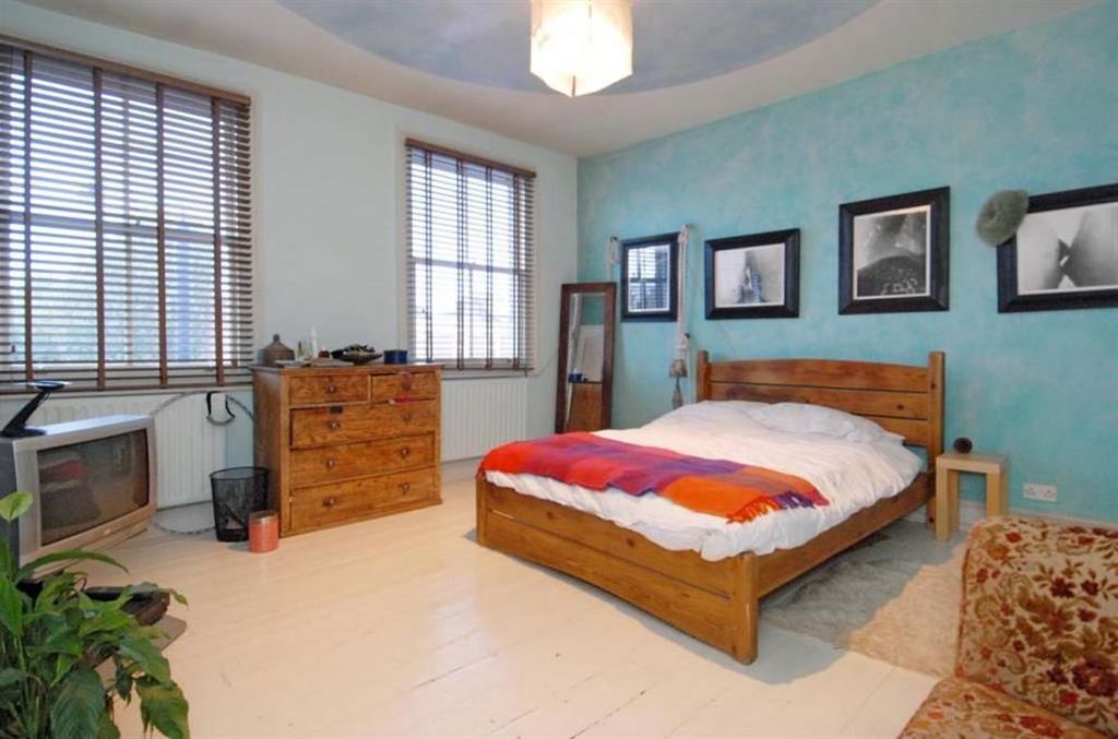 Property photo 3 of 4