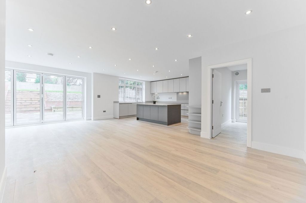 Additional image 9 of 7 bed detached house for saleAddiscombe Road, Croydon CR0