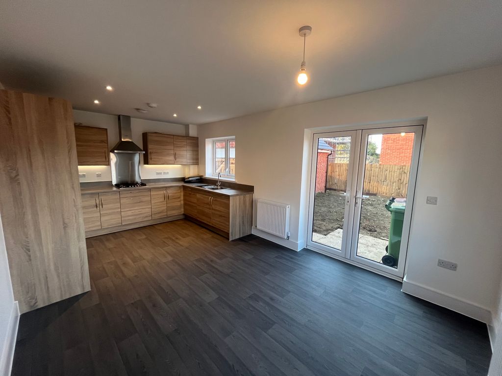 Property photo 3 of 18 Image