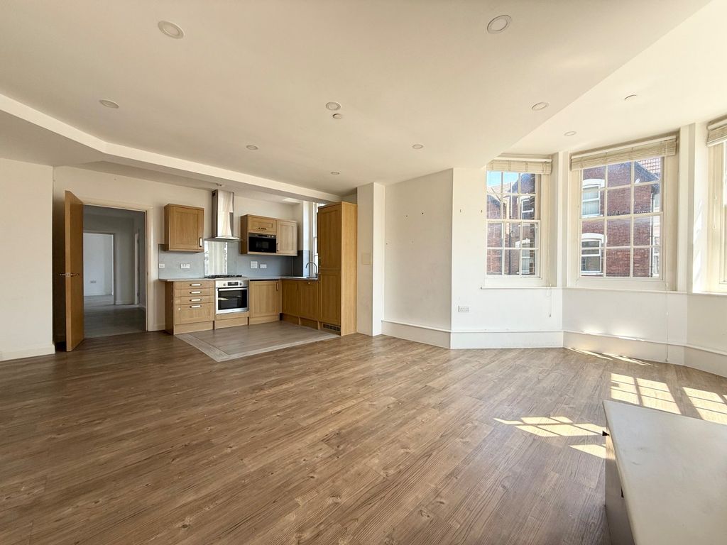 Property photo 2 of 7 Picture No. 22