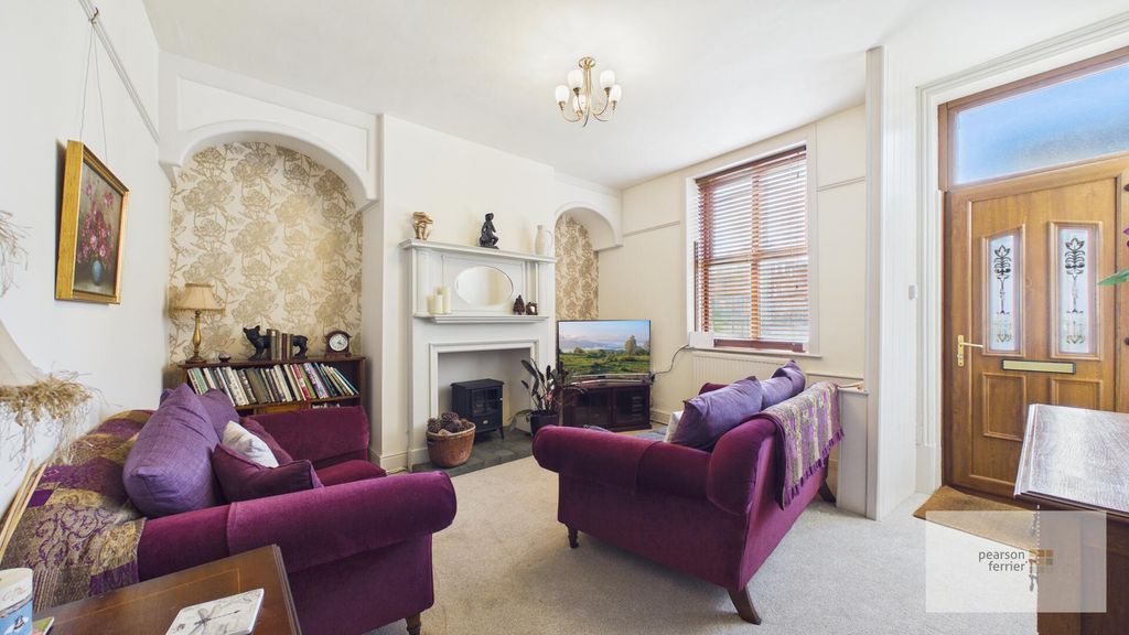 Property photo 2 of 14 Living Room