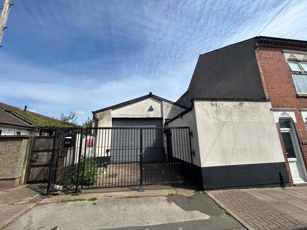 Property photo 1 of 3