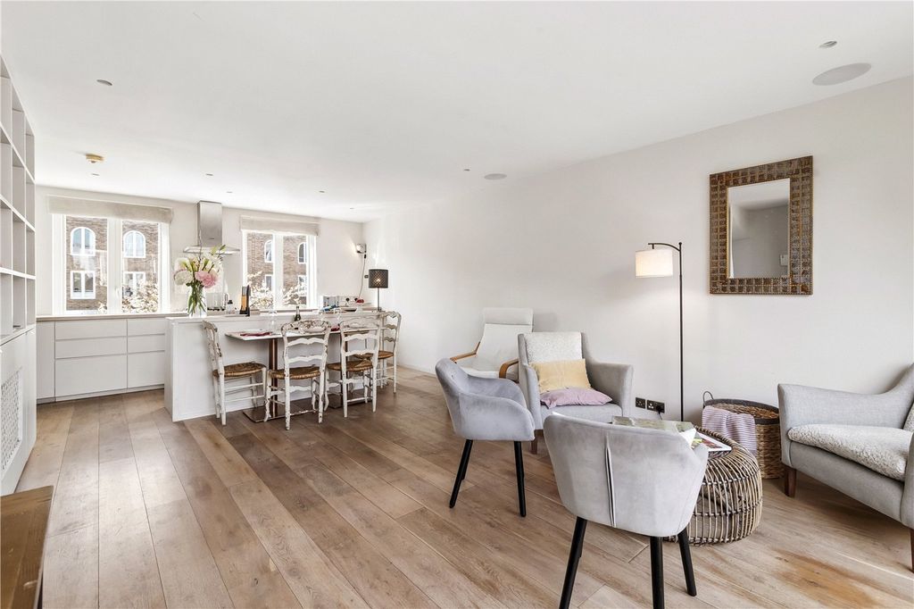 Property photo 3 of 10 Picture No. 25