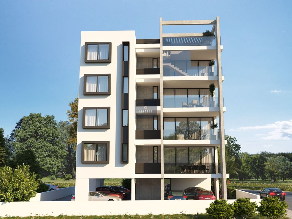 Property photo 3 of 13