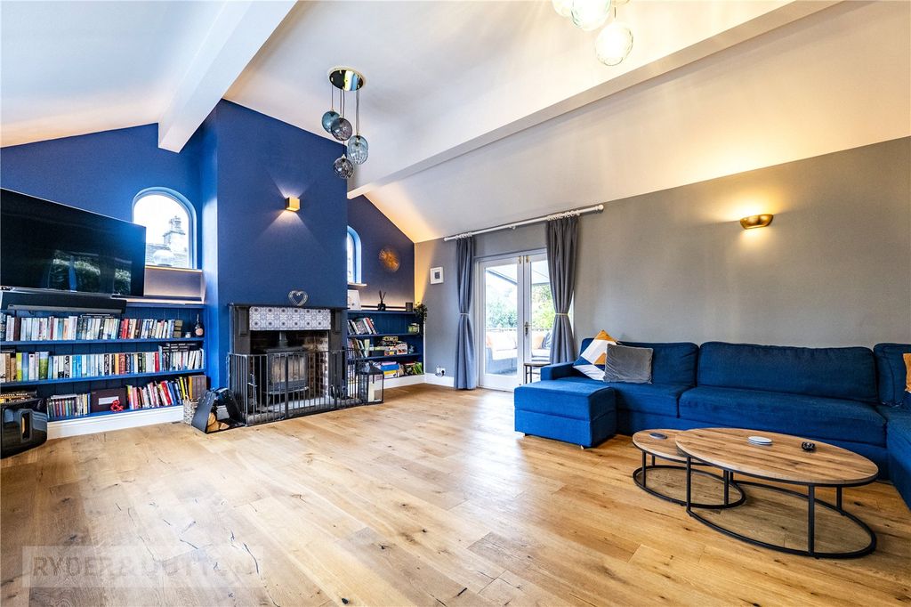 Property photo 2 of 29 Living Room