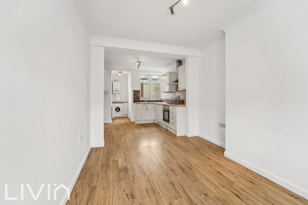 Property photo 3 of 8 Addington Road, 129B (8Of20)-2