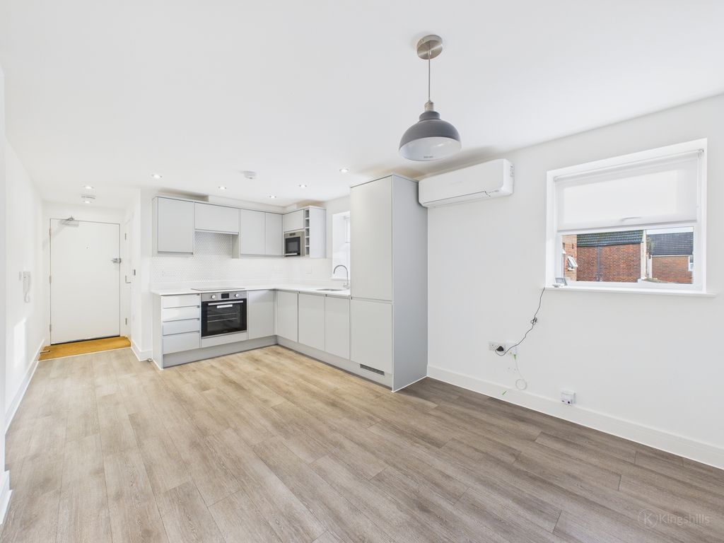 Property photo 2 of 7 Cam02119G0-Pr0508-Still003