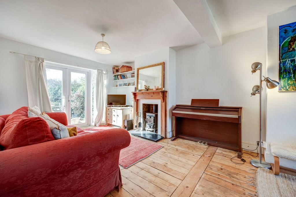 Property photo 2 of 17