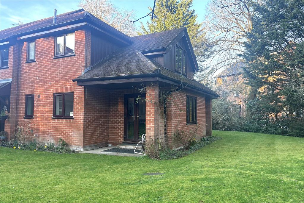 Property photo 1 of 8 Front