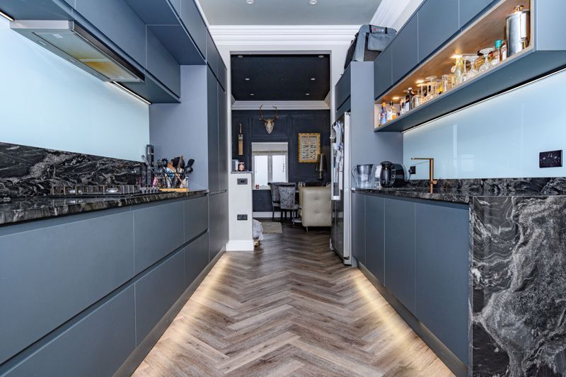 Property photo 1 of 25 Kitchen