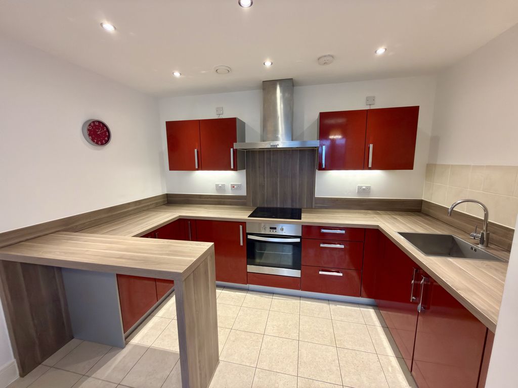 Property photo 3 of 7 Kitchen