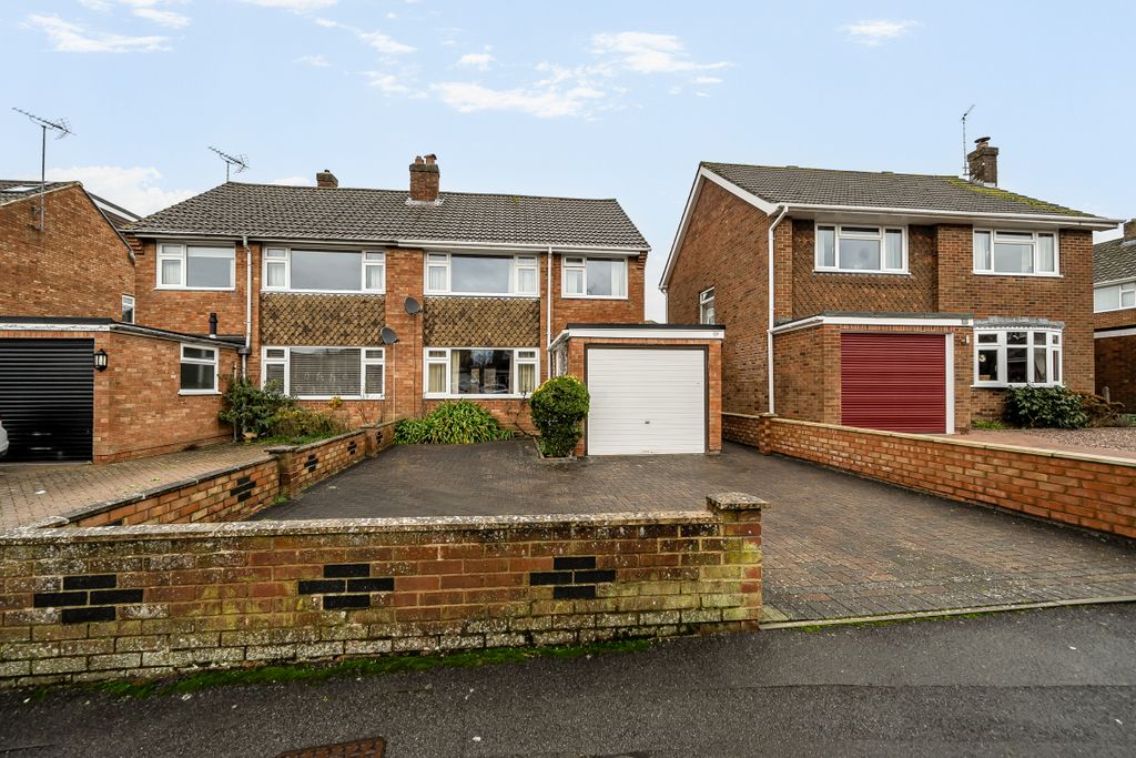 Property photo 1 of 18 1394150186942B250c00A2