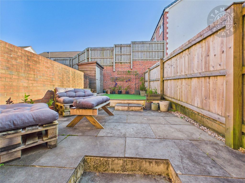 Property photo 2 of 19 Garden