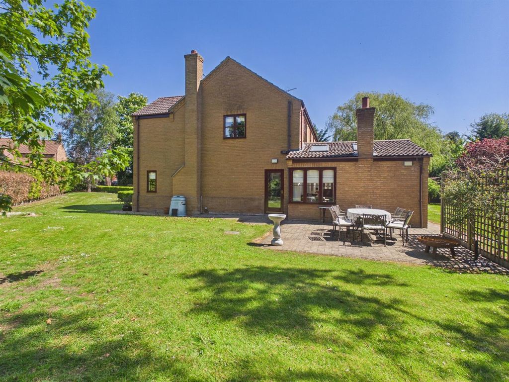 Property photo 3 of 27