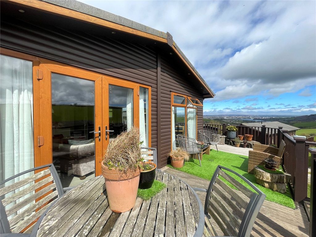 Property photo 1 of 13 Photo 14