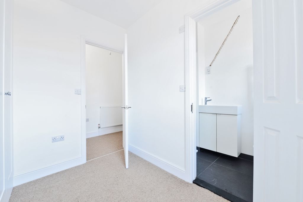 Property photo 2 of 6 611243%20(3)c