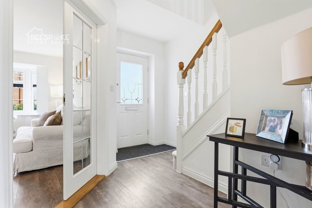 Property photo 2 of 29