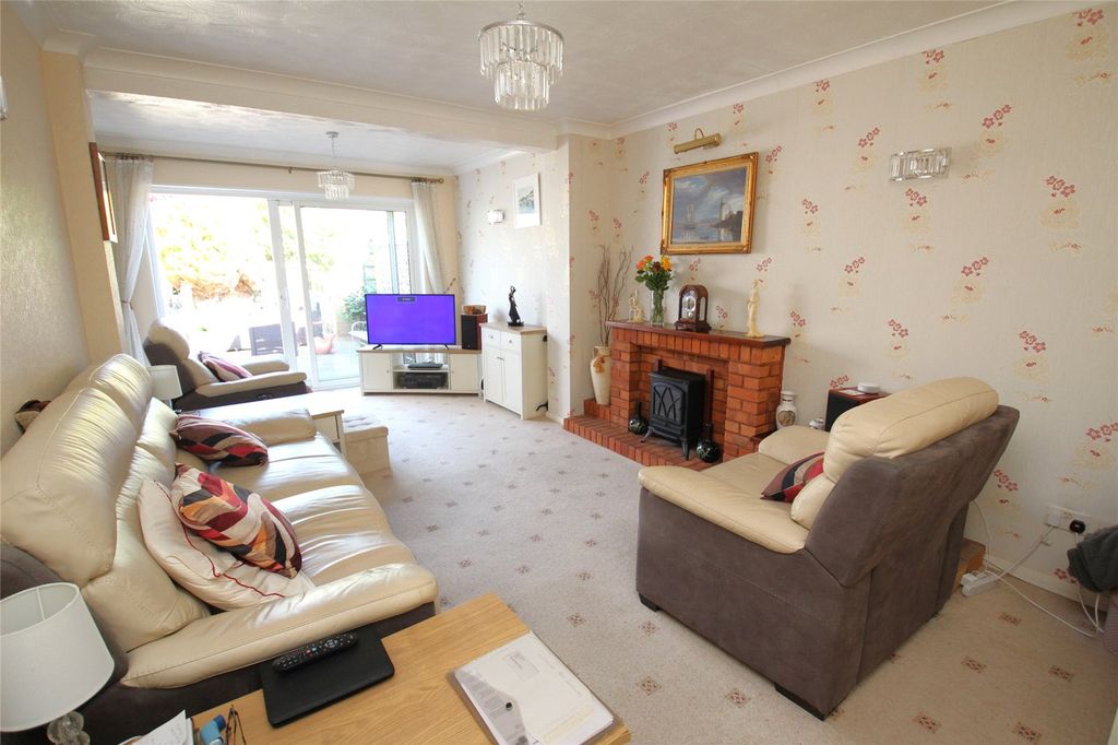 Property photo 2 of 16 Picture No. 15