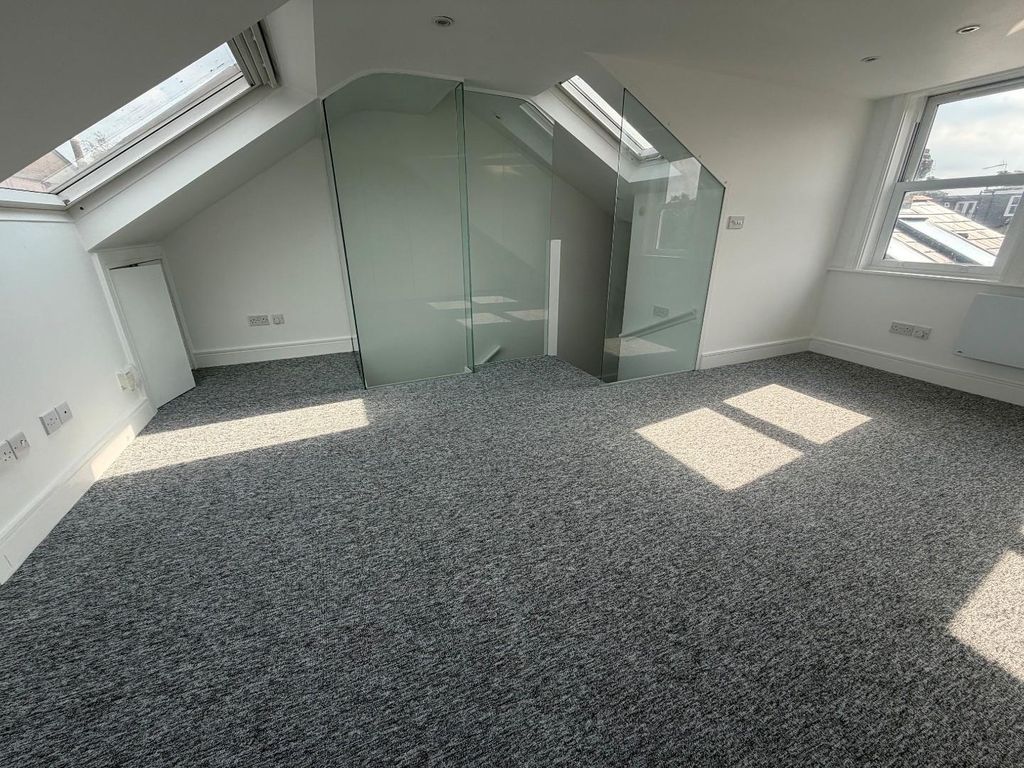 Property photo 2 of 8 Northcote4.Jpg