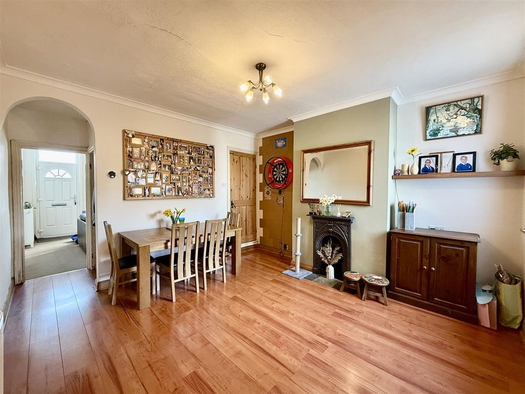 Property photo 3 of 18 3