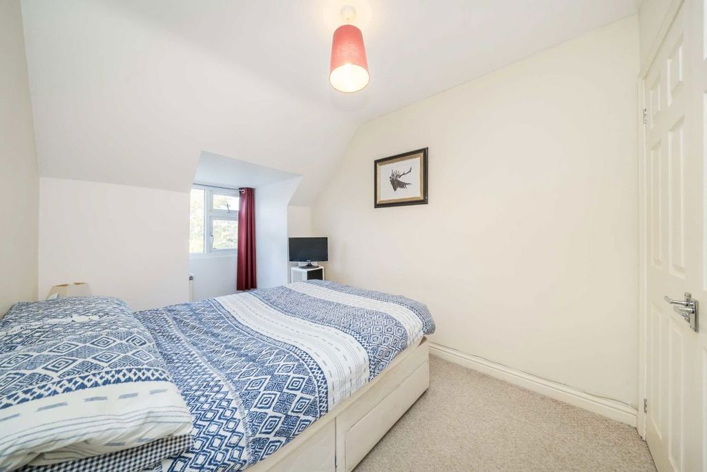 Property photo 3 of 4
