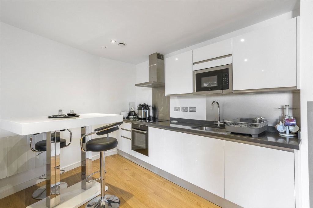 Property photo 2 of 11 Picture No. 10