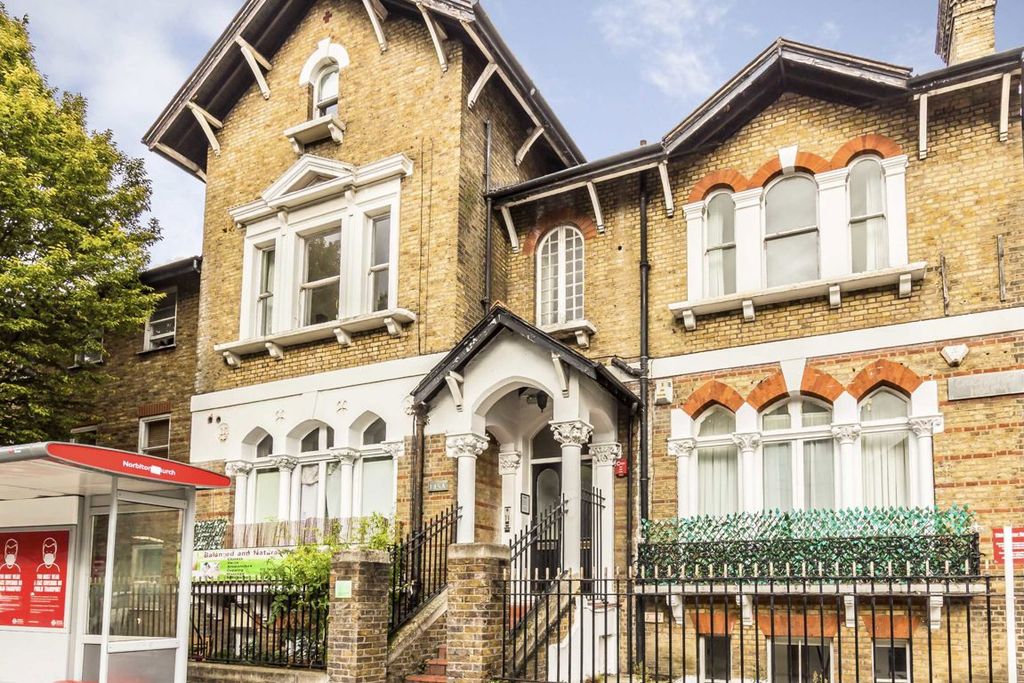 Property photo 1 of 4