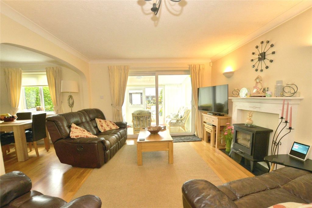 Property photo 2 of 17 Picture No. 21