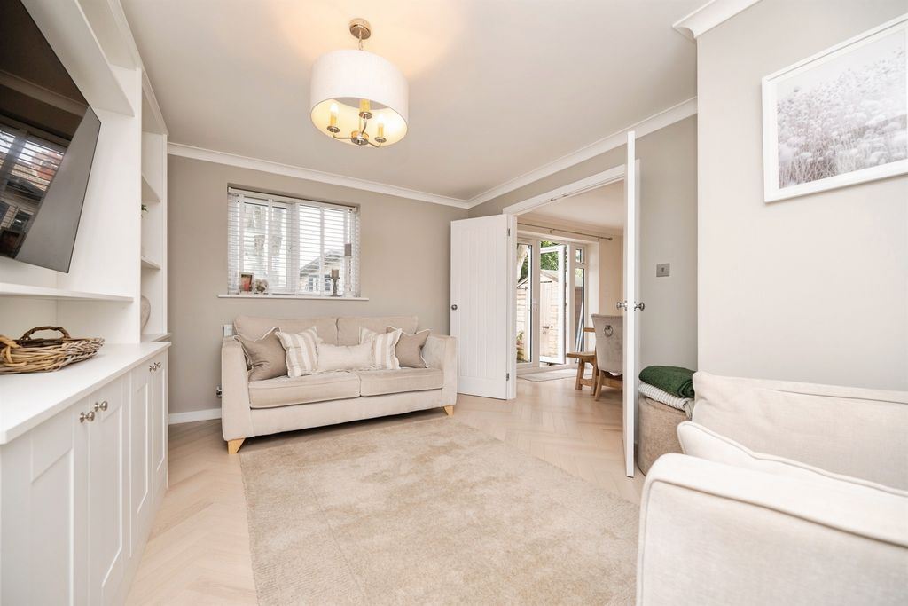 Property photo 2 of 18