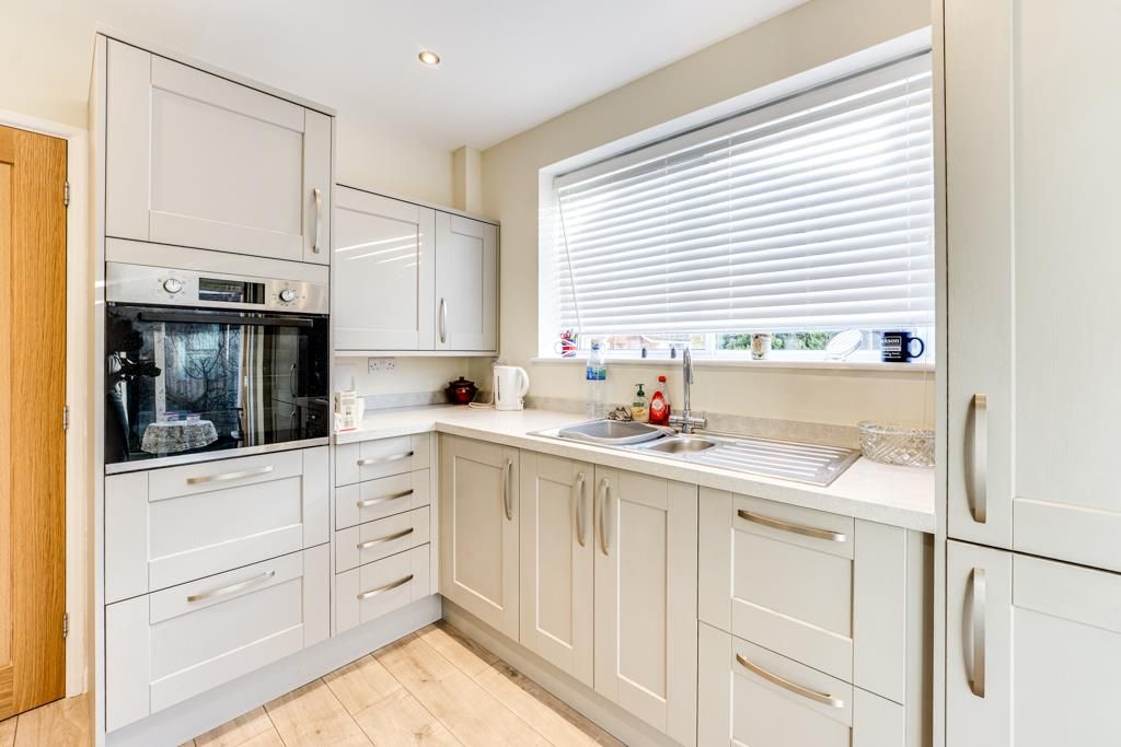 Property photo 3 of 17 74 Belvoir Drive, Barton Seagrave-10.Jpg