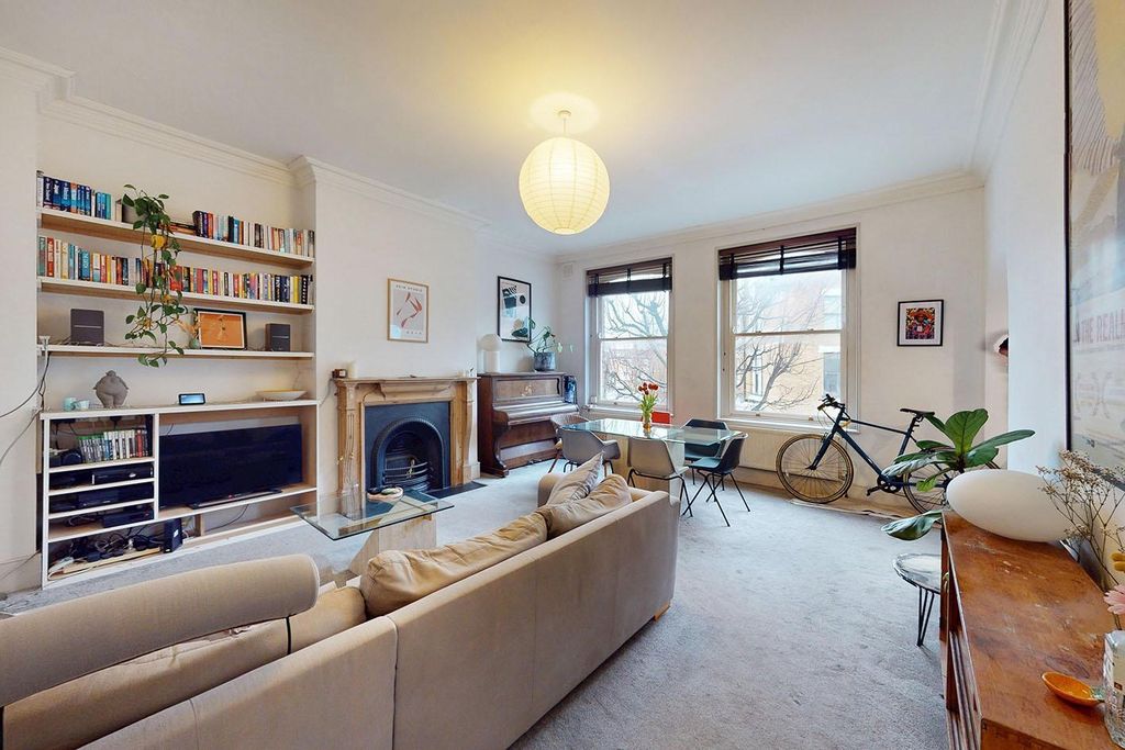 Property photo 3 of 10