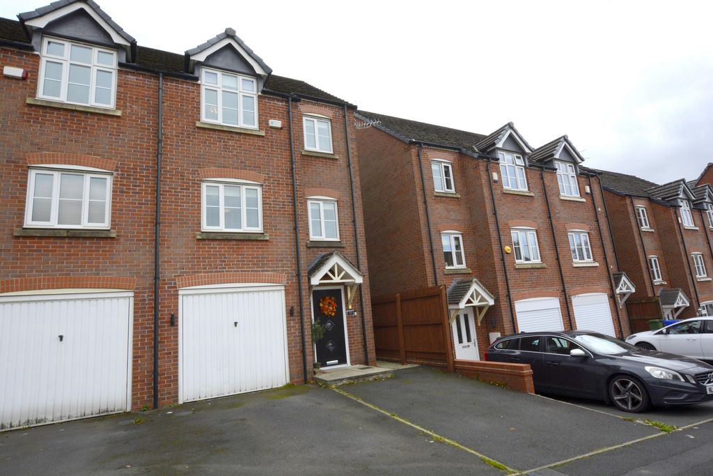 Property photo 1 of 22 Photo 10