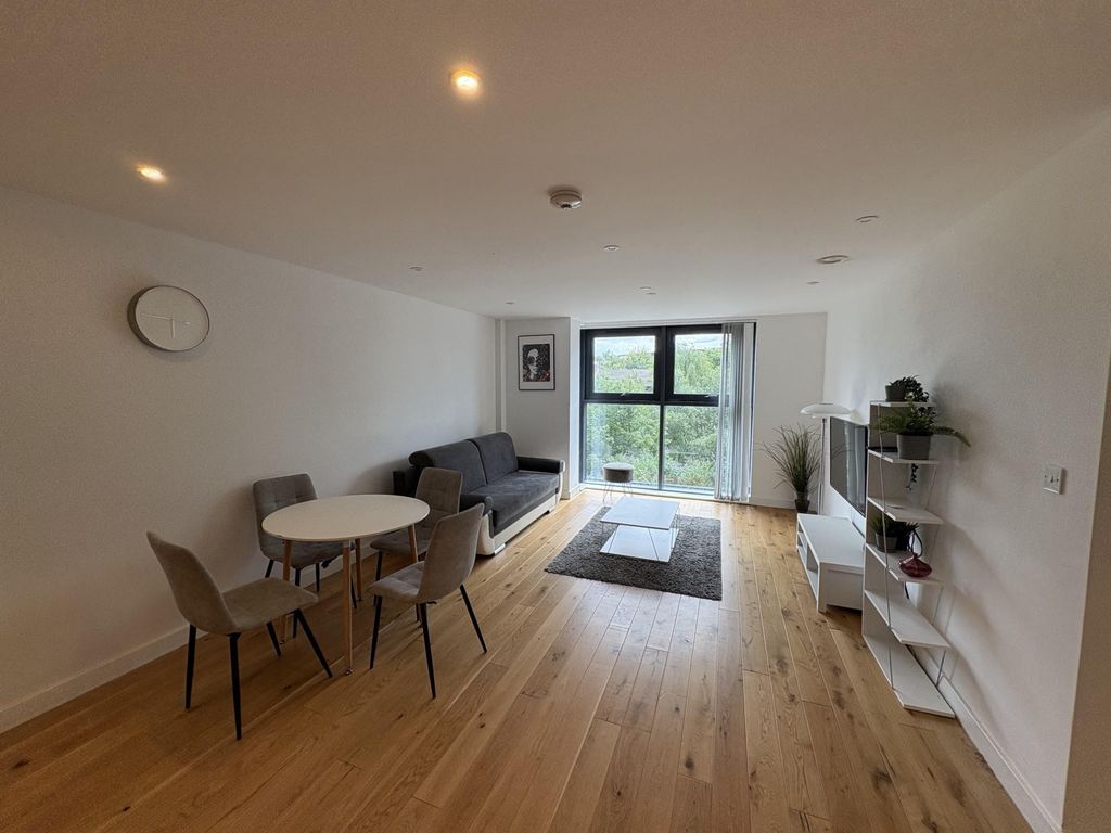 Property photo 2 of 6