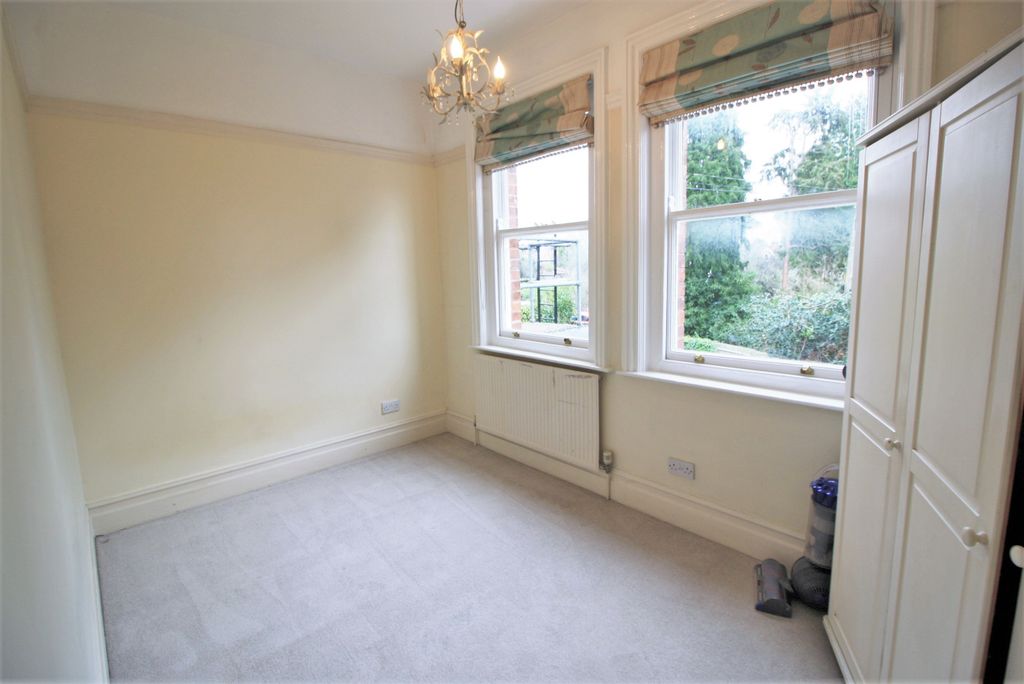 Property photo 3 of 5