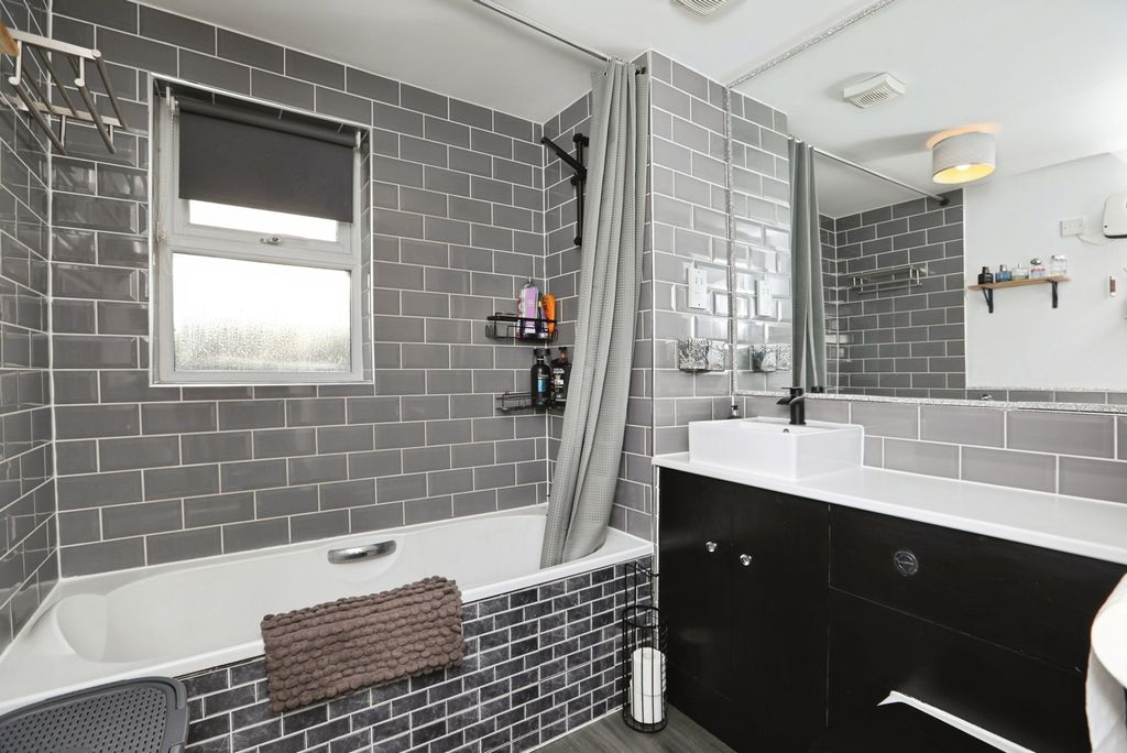 Property photo 3 of 14 Pbox-Img.Jpg