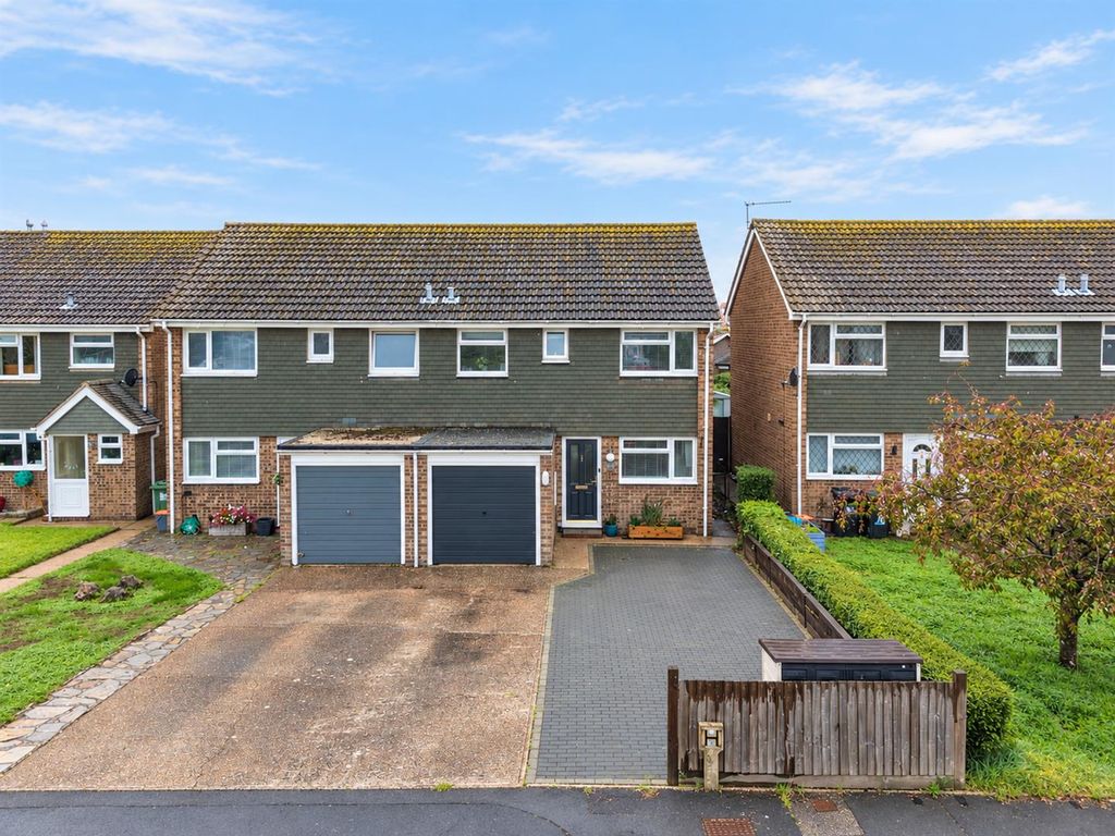 Property photo 1 of 18 F7B14757-37CE-4054-840A-A7E521Cfb324.Png