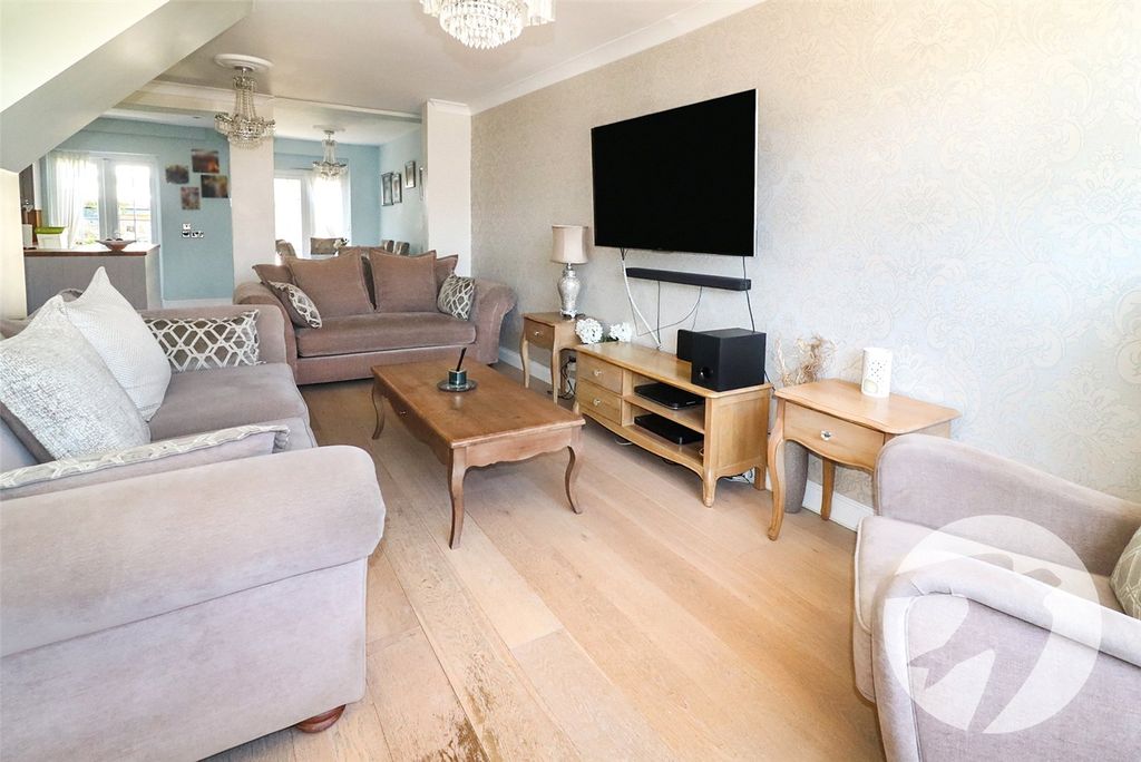 Property photo 2 of 17 Picture No. 29