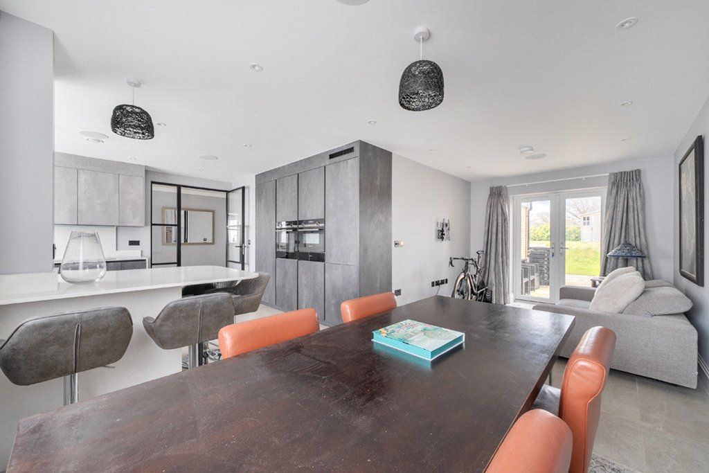 Property photo 3 of 23 Picture No. 04