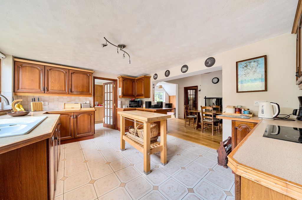 Property photo 3 of 31 133704610689A4A72717F0