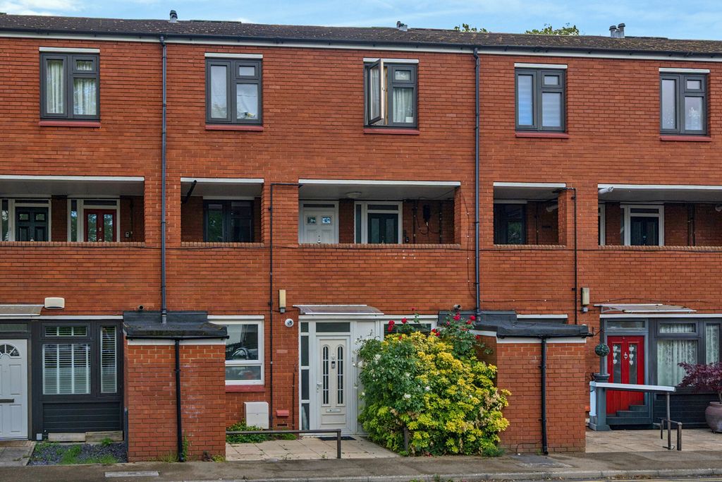 Property photo 1 of 17 1462804-15-6A0Ad9...