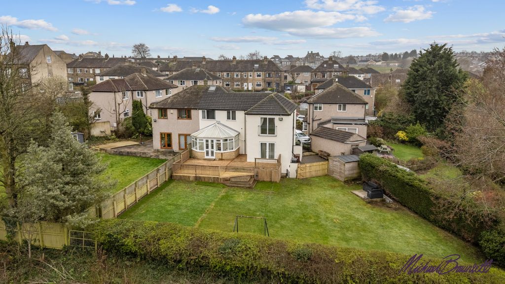 Property photo 1 of 41