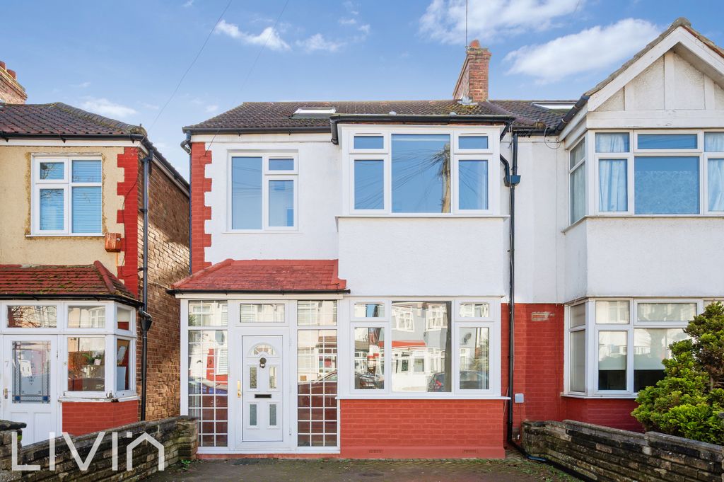 Property photo 1 of 12 St Olaves Walk, 9-21