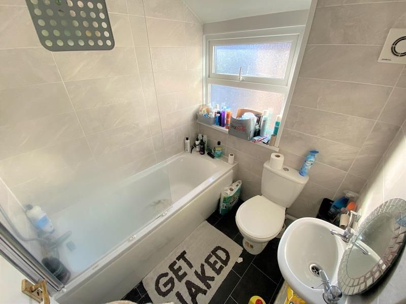 Property photo 2 of 7 Bathroom.Jpg