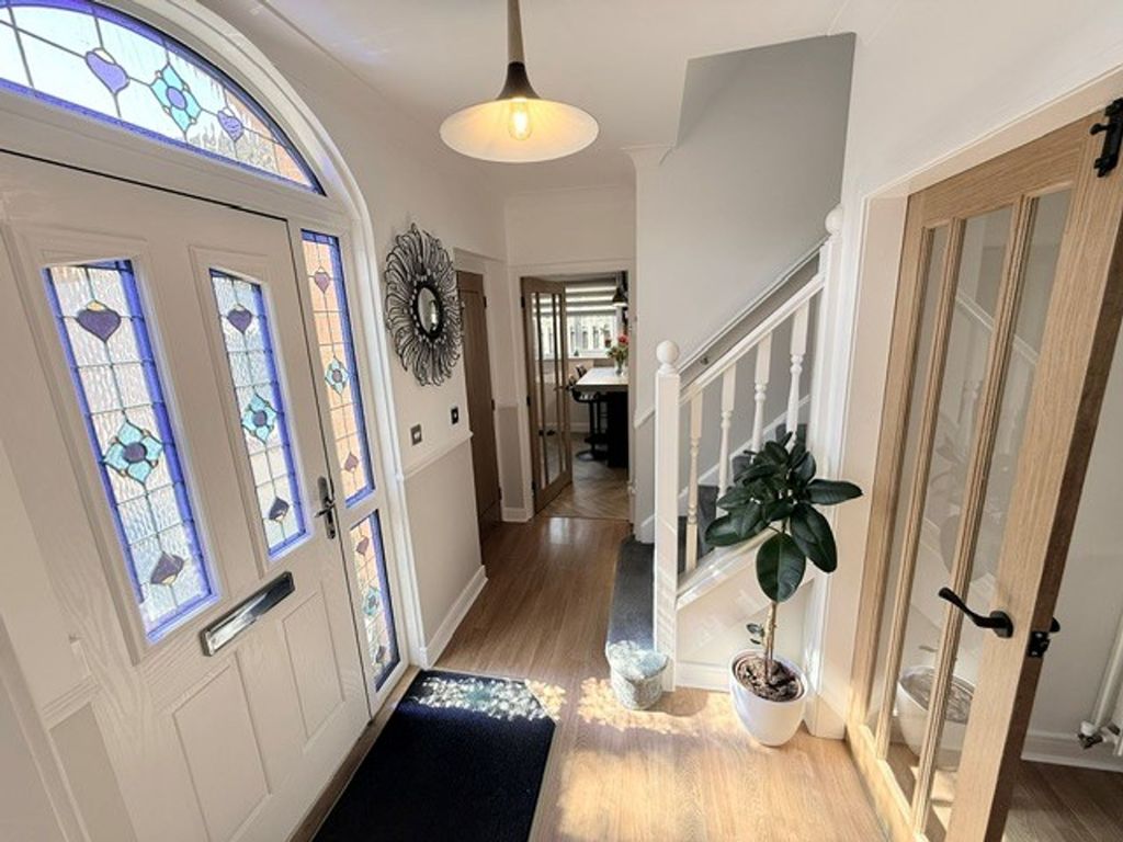 Property photo 3 of 46